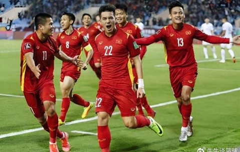 开云官方网站入口-成都蓉城首次从海牛队引援，俱乐部就捡到宝，能力获赞比卡隆强|深圳新鹏城|席尔瓦|中超|青岛海牛|周定洋_新浪新闻