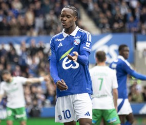 记者：埃梅加拒绝了多家欧冠俱乐部，他将在明夏加盟切尔西