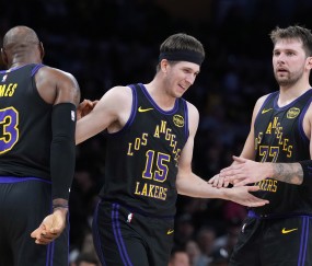 开云官网首页-A·史密斯：没有东契奇&amp;里夫斯湖人4月就得回家 他们没可能过首轮